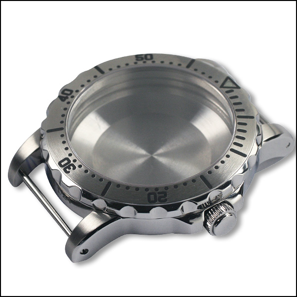 40mm / polished + brushed / ETA 2824