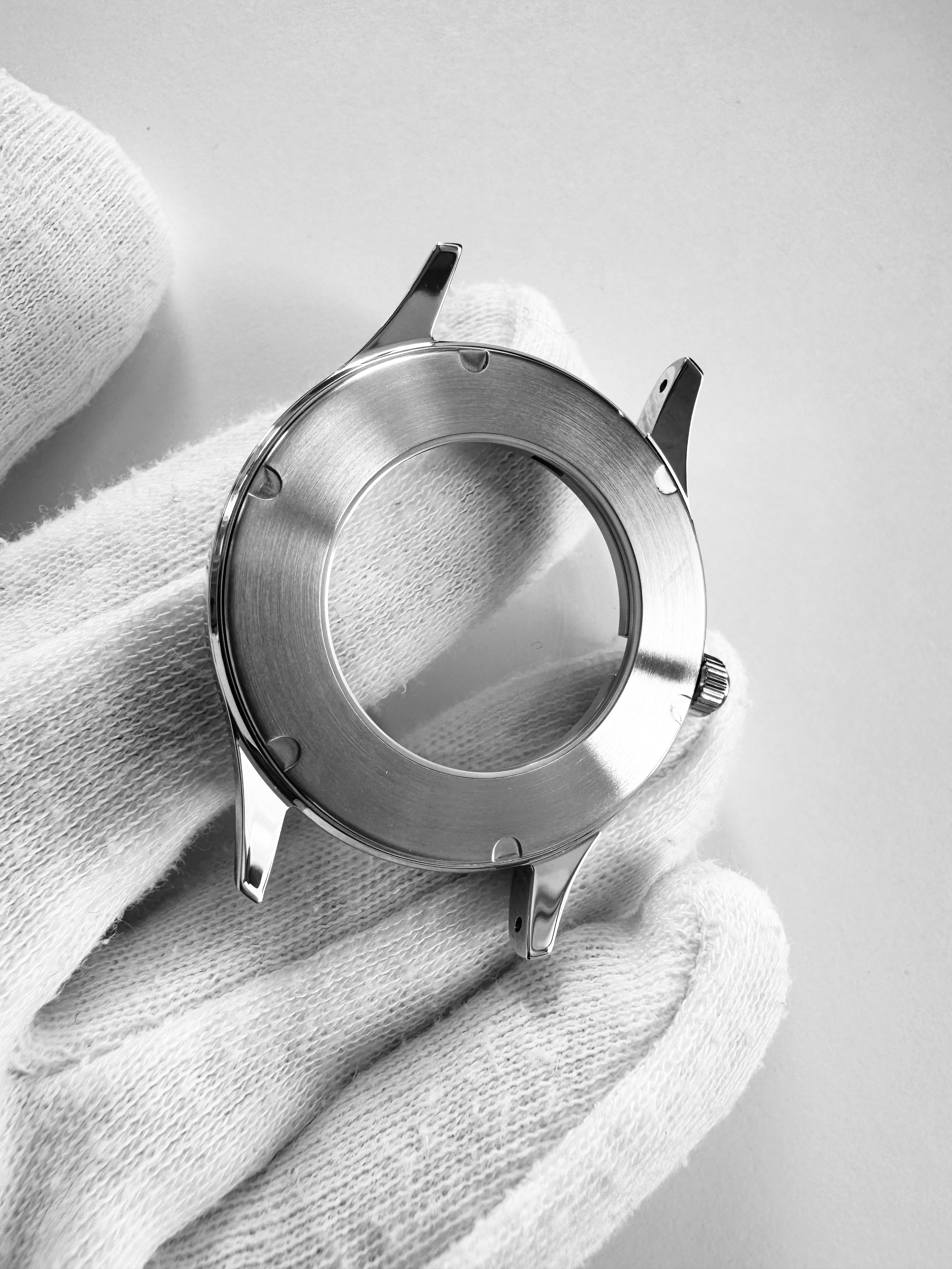 37mm / polished + brushed